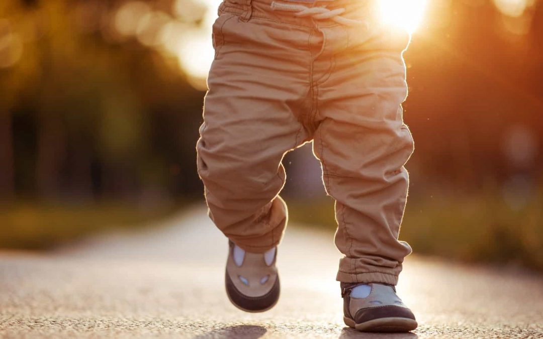 Primii pași din viață – copii și părinți. Premergător sau antemergător?