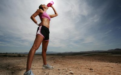 Câtă apă ar trebui să bei în timpul exercițiilor fizice